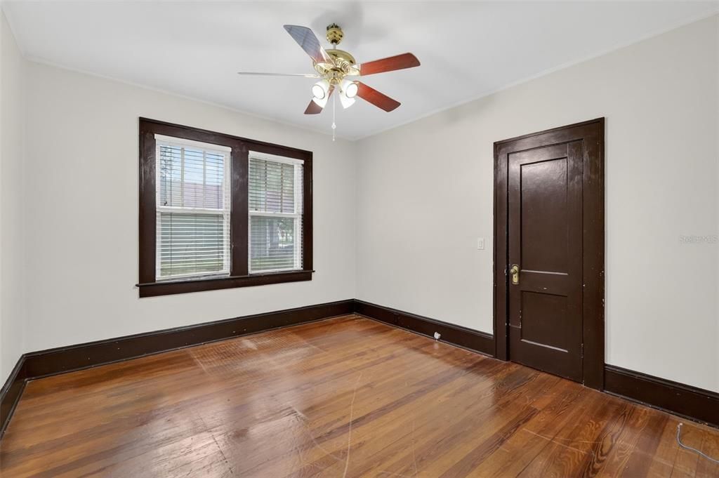 待售: $565,000 (3 贝兹, 2 浴室, 1383 平方英尺)