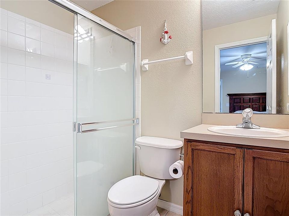 На продажу: $275,000 (3 спален, 2 ванн, 1204 Квадратных фут)