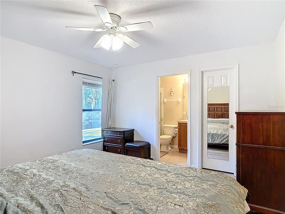 На продажу: $275,000 (3 спален, 2 ванн, 1204 Квадратных фут)