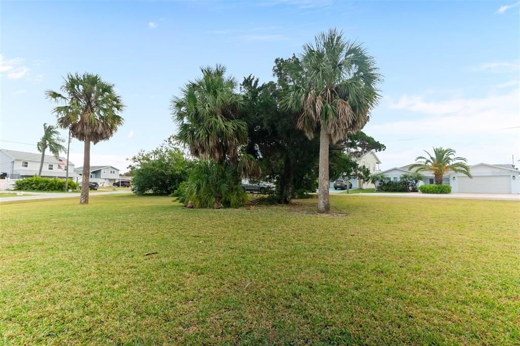 待售: $199,900 (0.28 acres)