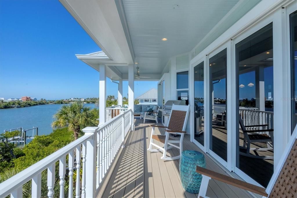 En Venta: $1,950,000 (3 camas, 3 baños, 2558 Pies cuadrados)