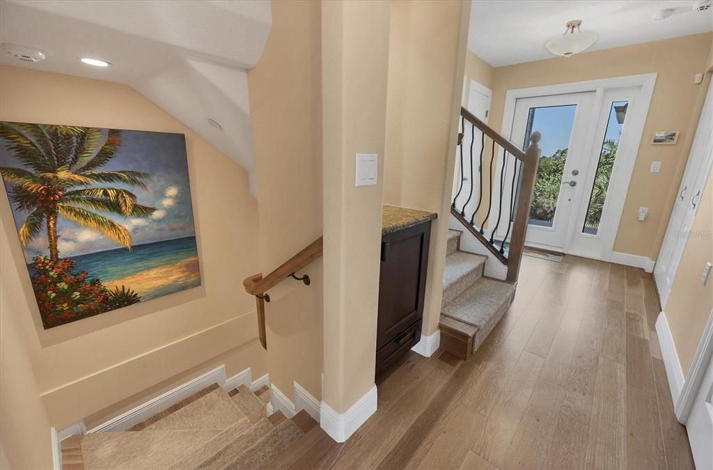 En Venta: $1,950,000 (3 camas, 3 baños, 2558 Pies cuadrados)