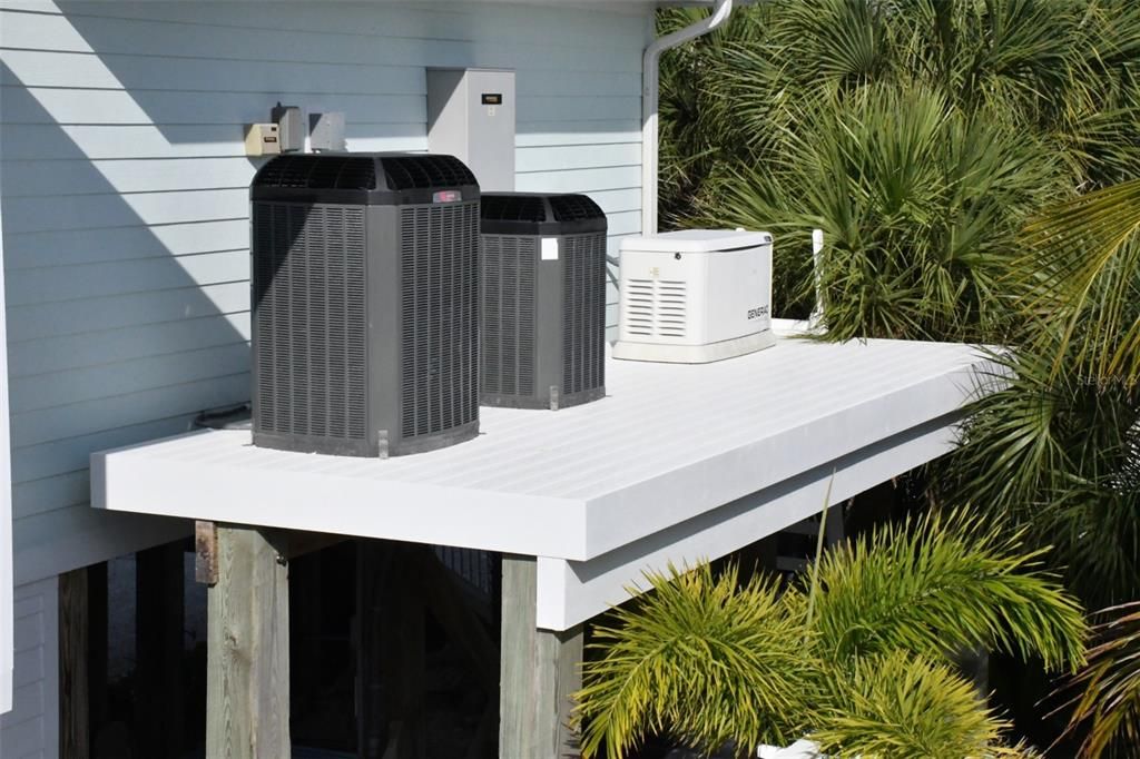 En Venta: $1,950,000 (3 camas, 3 baños, 2558 Pies cuadrados)