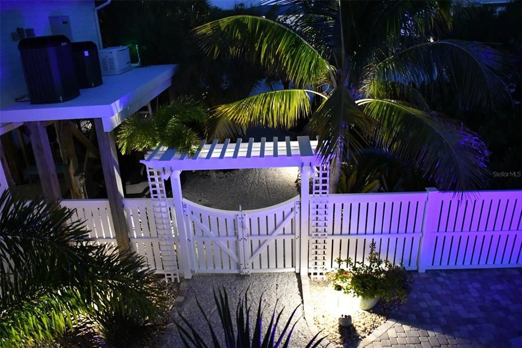 En Venta: $1,950,000 (3 camas, 3 baños, 2558 Pies cuadrados)