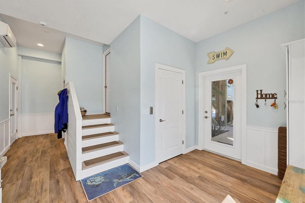 En Venta: $1,950,000 (3 camas, 3 baños, 2558 Pies cuadrados)