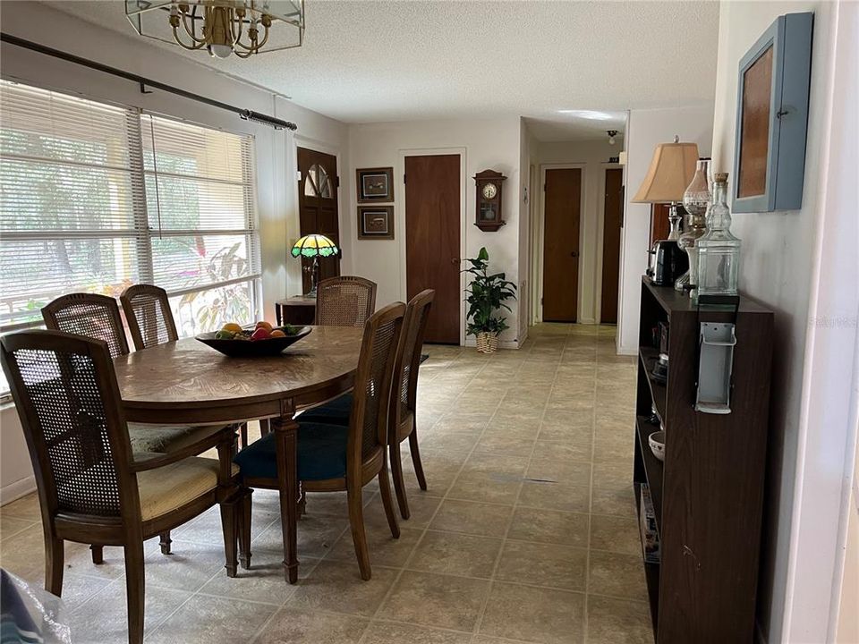 На продажу: $609,000 (3 спален, 2 ванн, 1799 Квадратных фут)