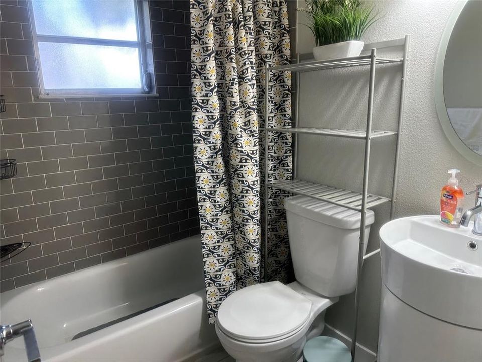 待售: $375,000 (3 贝兹, 2 浴室, 1036 平方英尺)