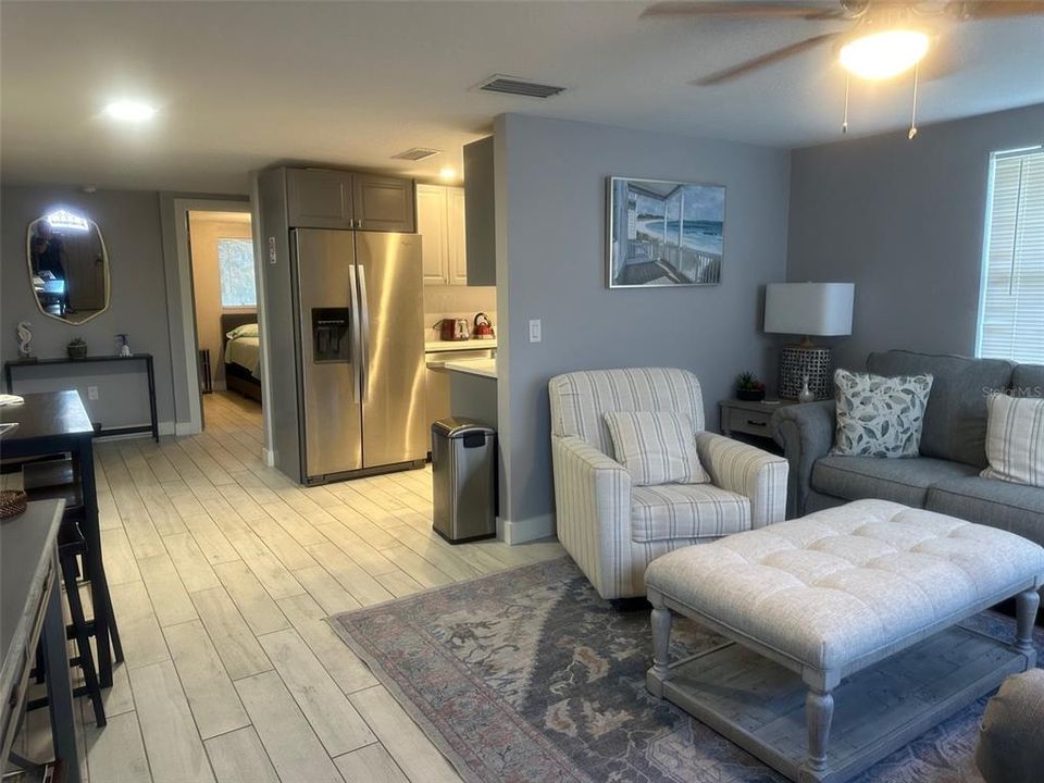 待售: $375,000 (3 贝兹, 2 浴室, 1036 平方英尺)