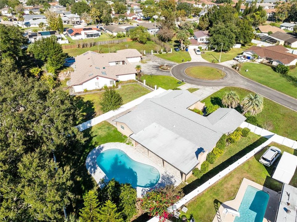 For Sale: $399,999 (4 beds, 2 baths, 2860 Square Feet)