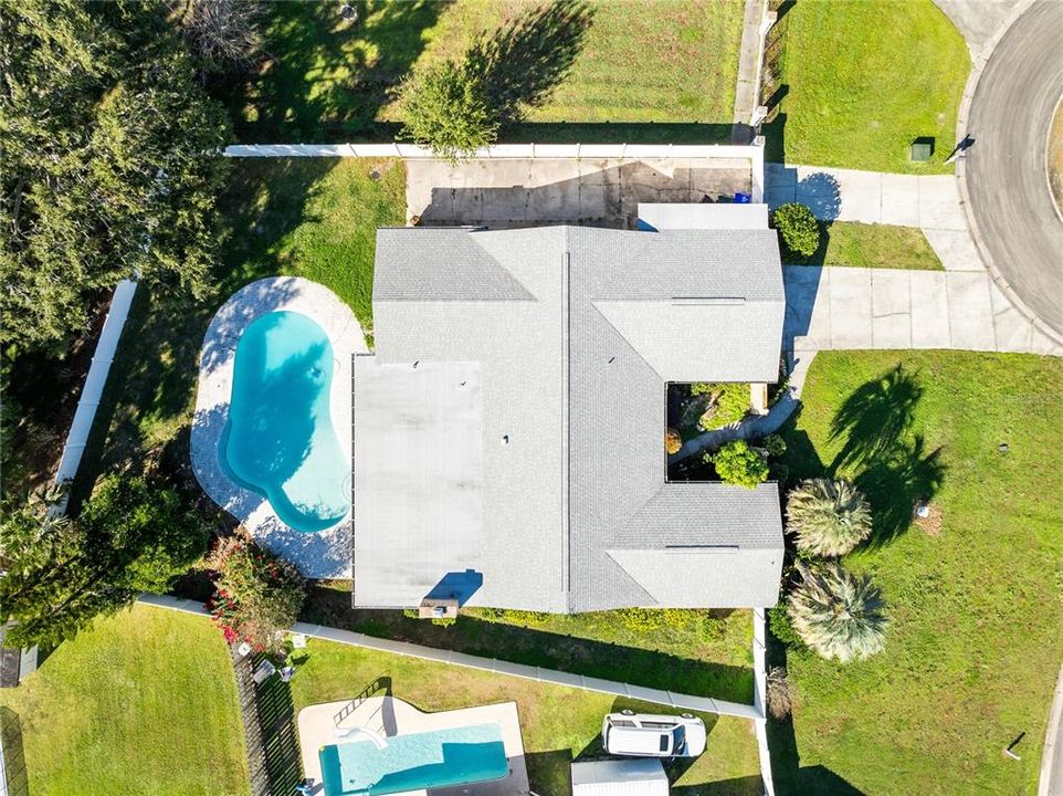 For Sale: $399,999 (4 beds, 2 baths, 2860 Square Feet)