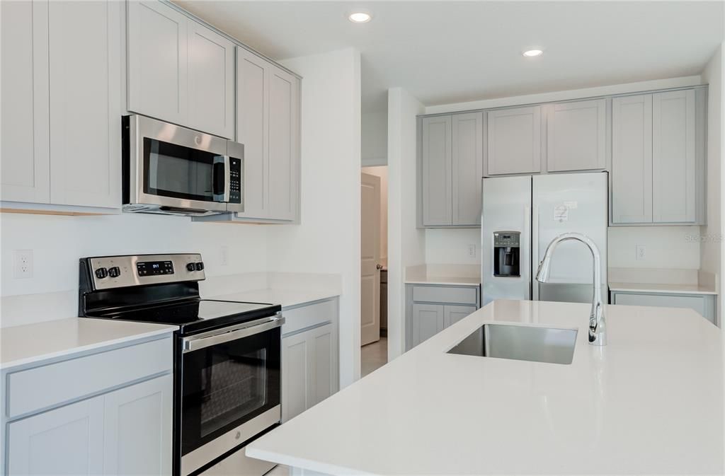 出租: $2,050 (3 贝兹, 2 浴室, 1432 平方英尺)