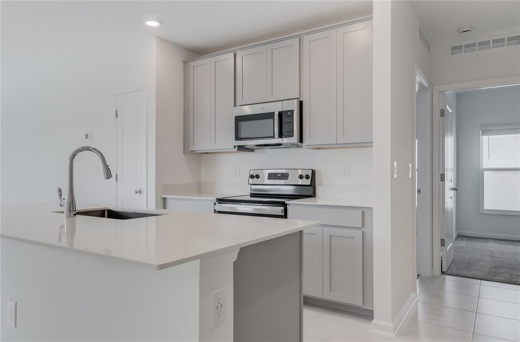 出租: $2,050 (3 贝兹, 2 浴室, 1432 平方英尺)