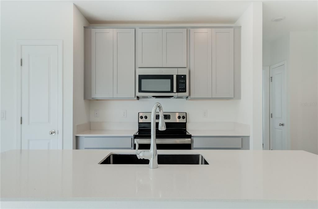 出租: $2,050 (3 贝兹, 2 浴室, 1432 平方英尺)