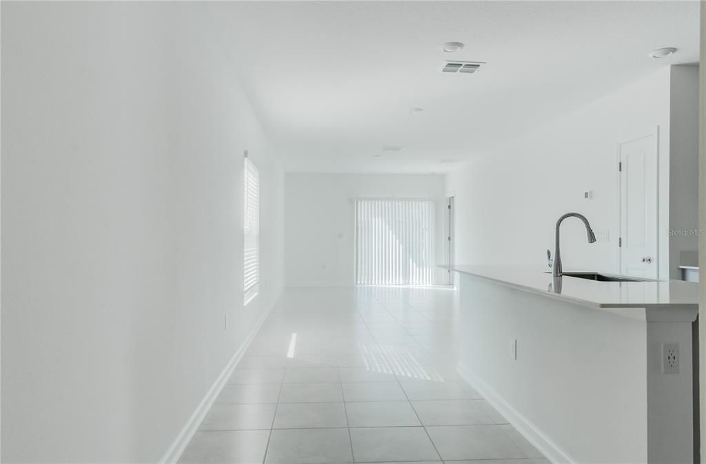 出租: $2,050 (3 贝兹, 2 浴室, 1432 平方英尺)