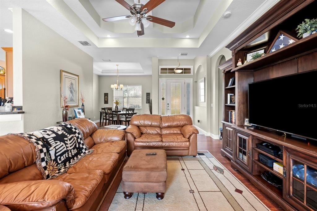 На продажу: $440,000 (3 спален, 2 ванн, 2242 Квадратных фут)