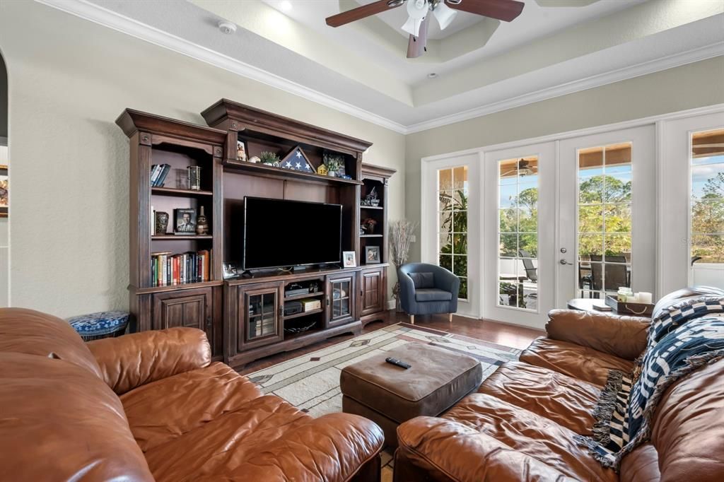 На продажу: $440,000 (3 спален, 2 ванн, 2242 Квадратных фут)