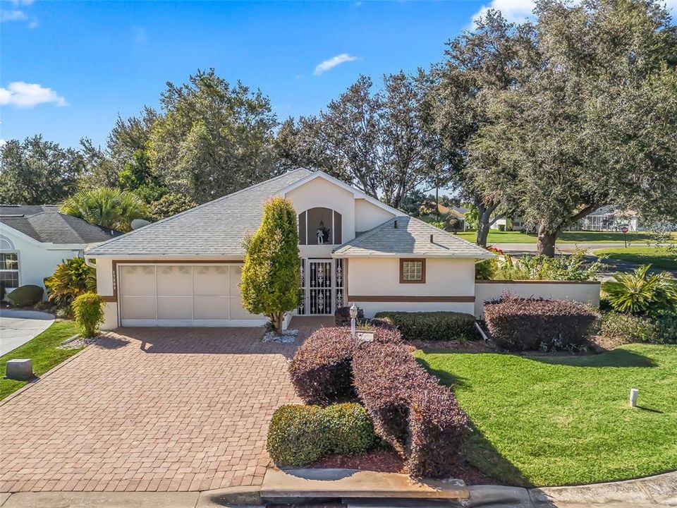 En Venta: $395,000 (3 camas, 3 baños, 2233 Pies cuadrados)