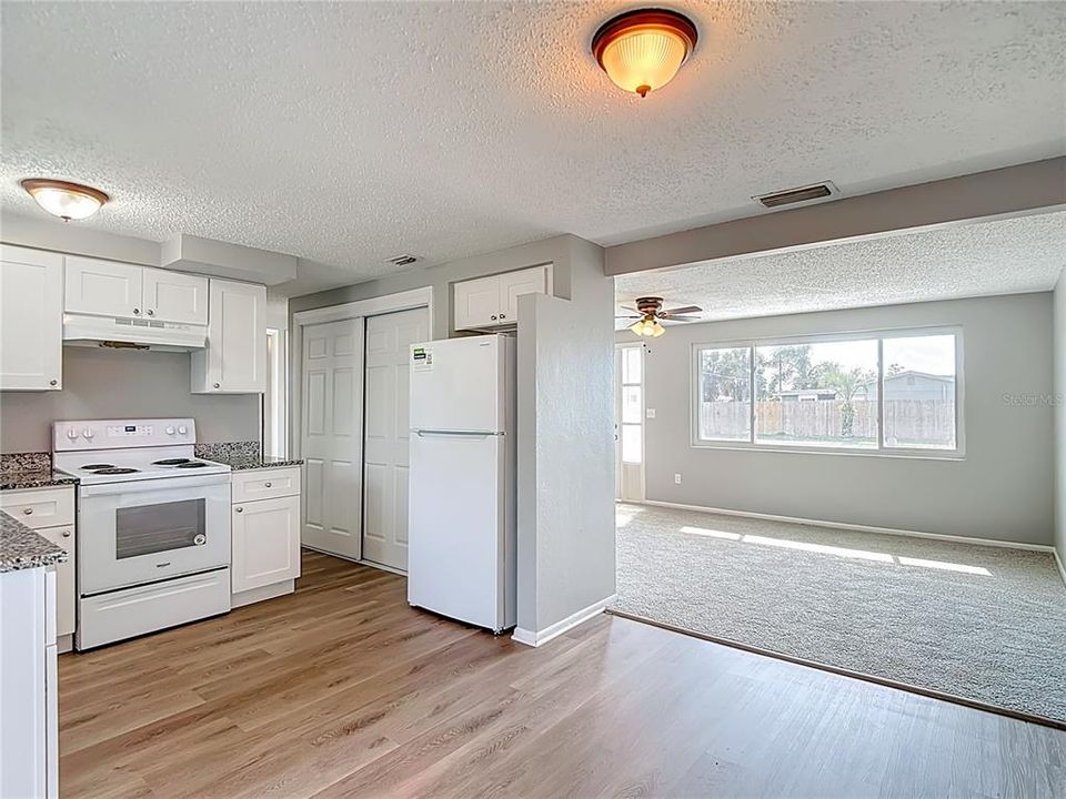 En Venta: $210,000 (2 camas, 1 baños, 956 Pies cuadrados)