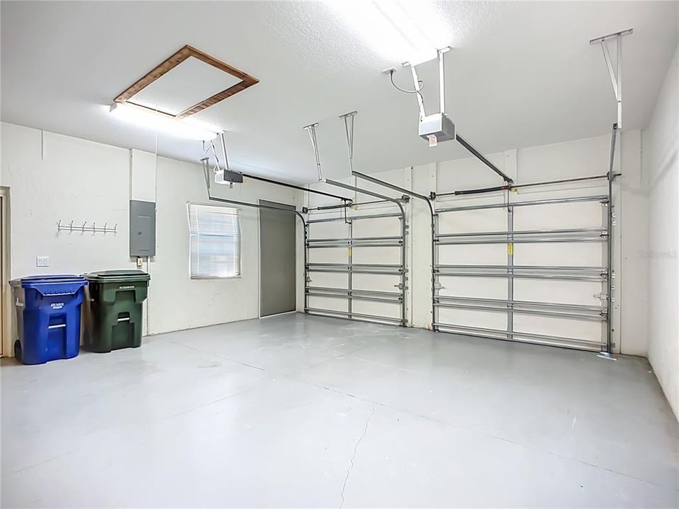 For Sale: $575,000 (3 beds, 2 baths, 2205 Square Feet)