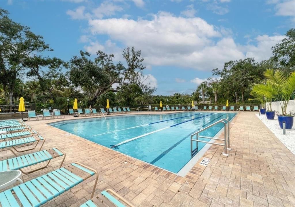 For Sale: $575,000 (3 beds, 2 baths, 2205 Square Feet)