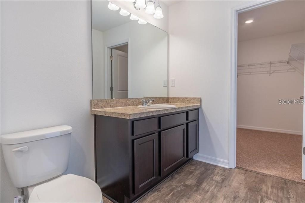 В аренду: $1,900 (3 спален, 2 ванн, 1404 Квадратных фут)