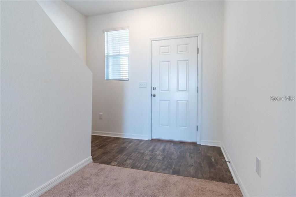 В аренду: $1,900 (3 спален, 2 ванн, 1404 Квадратных фут)