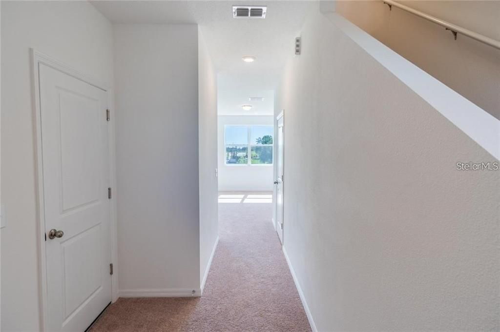 В аренду: $1,900 (3 спален, 2 ванн, 1404 Квадратных фут)