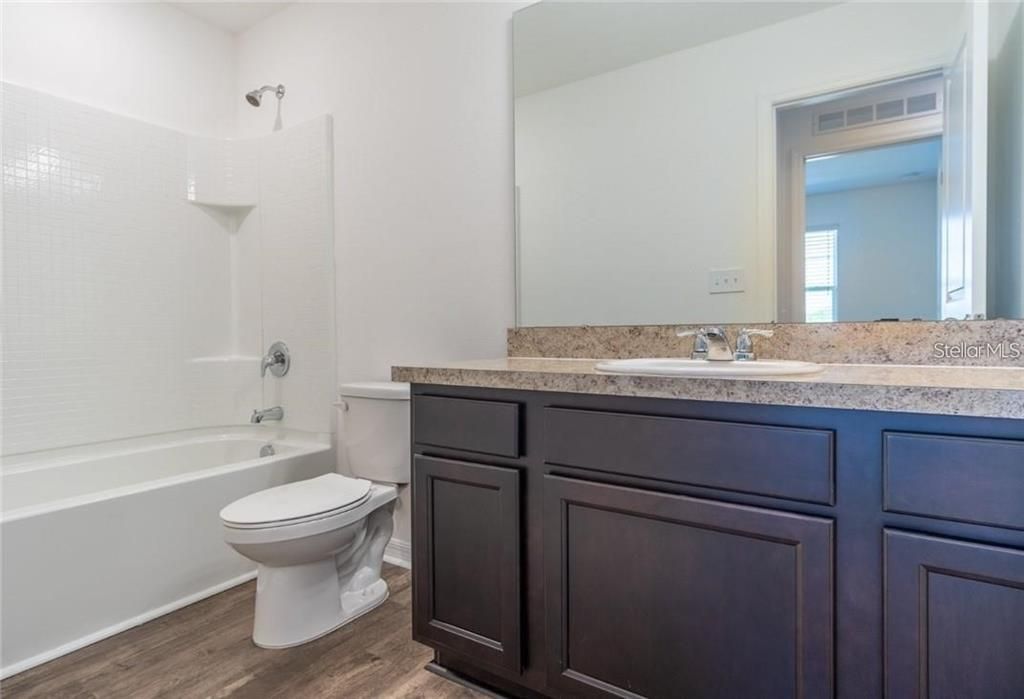 В аренду: $1,900 (3 спален, 2 ванн, 1404 Квадратных фут)