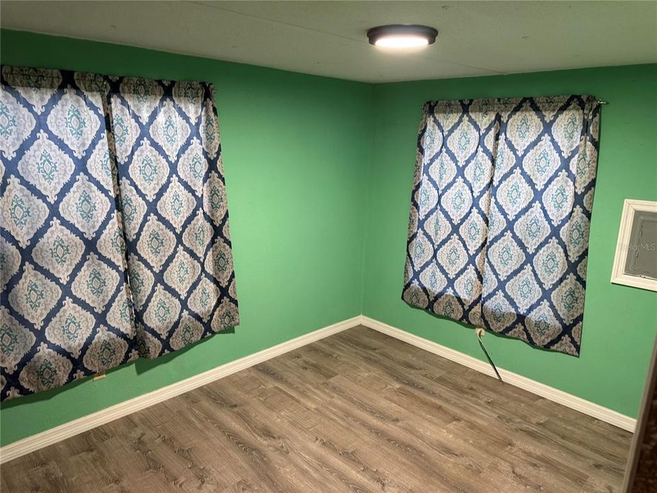 For Sale: $199,500 (3 beds, 2 baths, 1056 Square Feet)