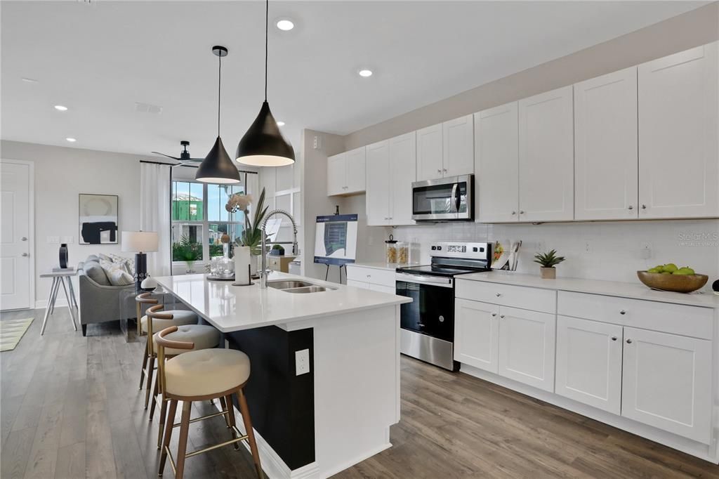 For Sale: $456,496 (3 beds, 2 baths, 1644 Square Feet)