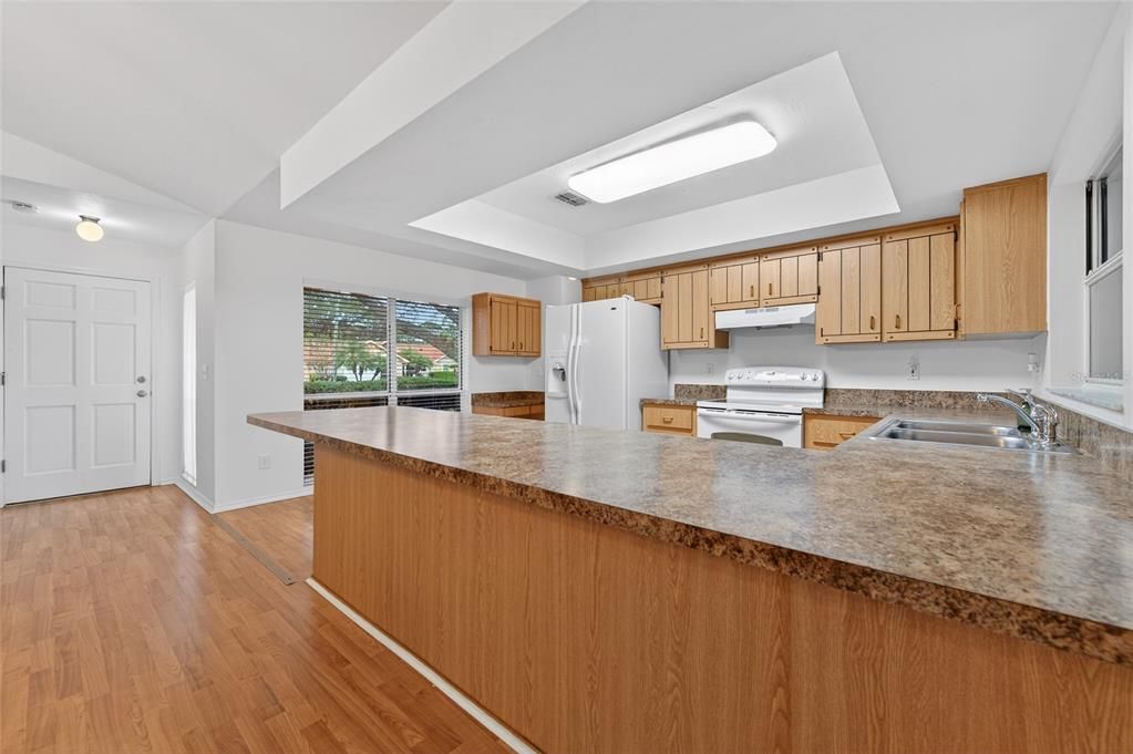 En Venta: $349,000 (3 camas, 2 baños, 1385 Pies cuadrados)