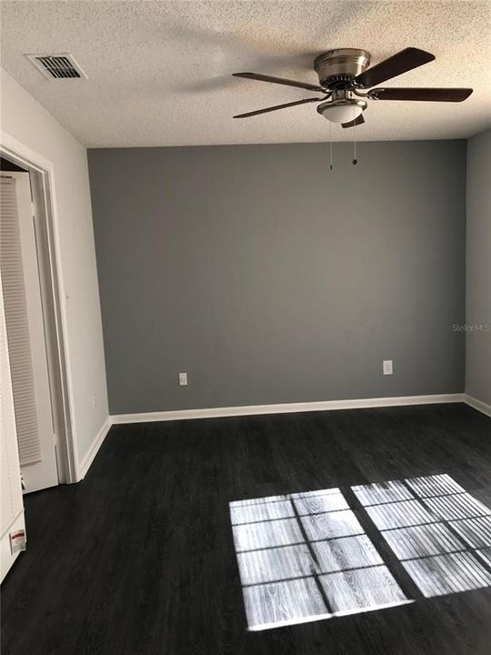 出租: $2,000 (2 贝兹, 2 浴室, 1336 平方英尺)