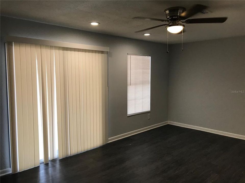 出租: $2,000 (2 贝兹, 2 浴室, 1336 平方英尺)