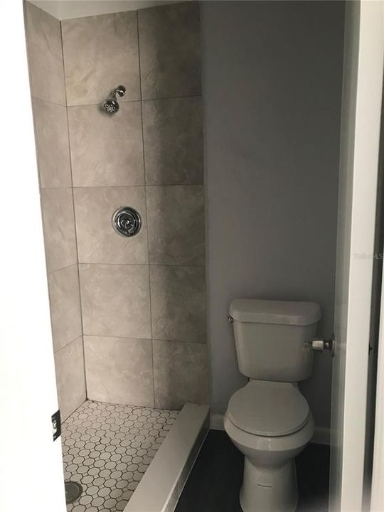 出租: $2,000 (2 贝兹, 2 浴室, 1336 平方英尺)