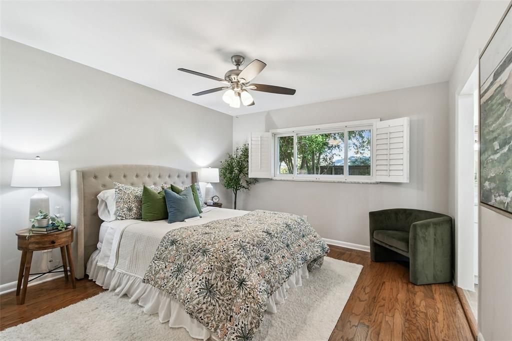 合同活跃: $550,000 (3 贝兹, 2 浴室, 1804 平方英尺)