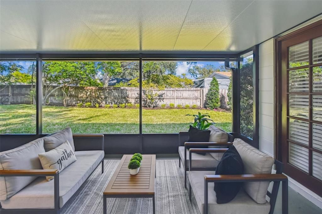 合同活跃: $550,000 (3 贝兹, 2 浴室, 1804 平方英尺)