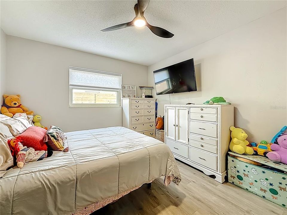 待售: $429,900 (2 贝兹, 2 浴室, 1278 平方英尺)