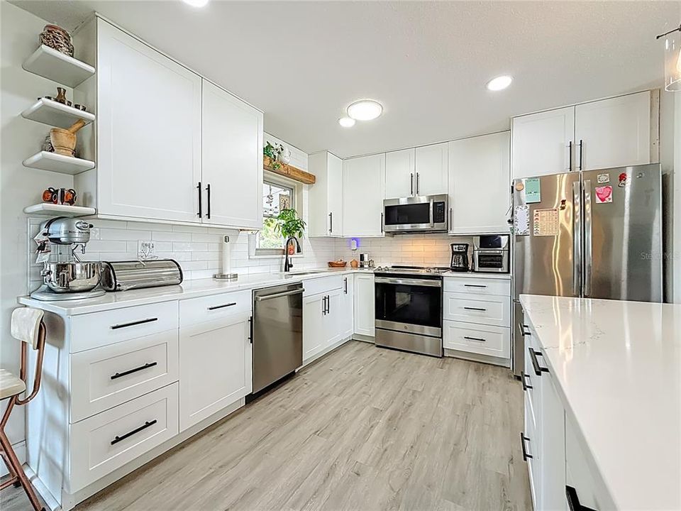 待售: $429,900 (2 贝兹, 2 浴室, 1278 平方英尺)