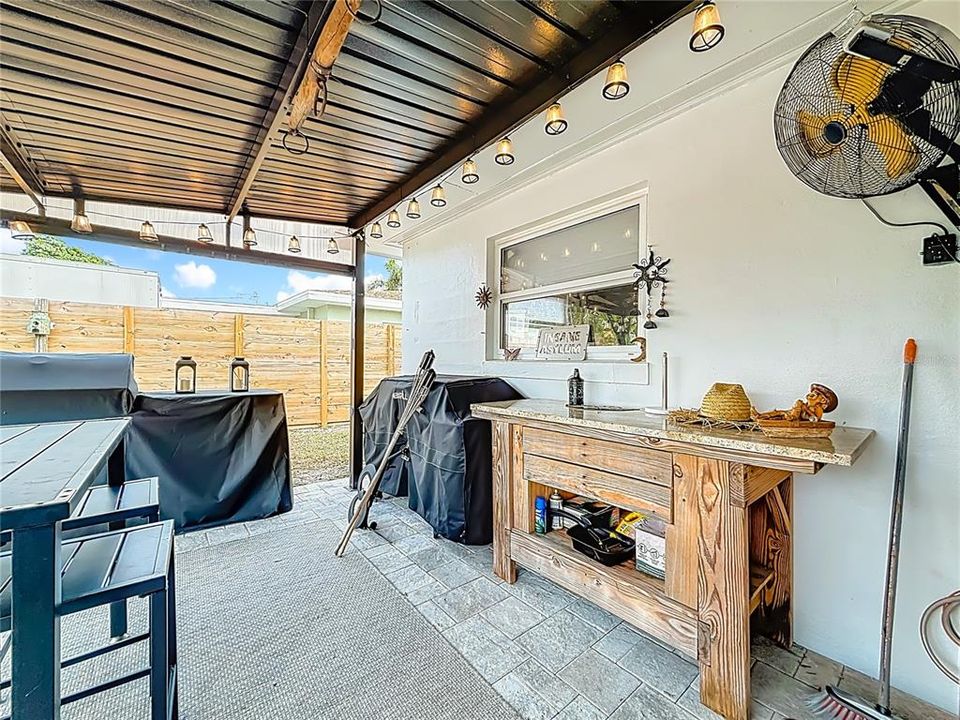 待售: $429,900 (2 贝兹, 2 浴室, 1278 平方英尺)