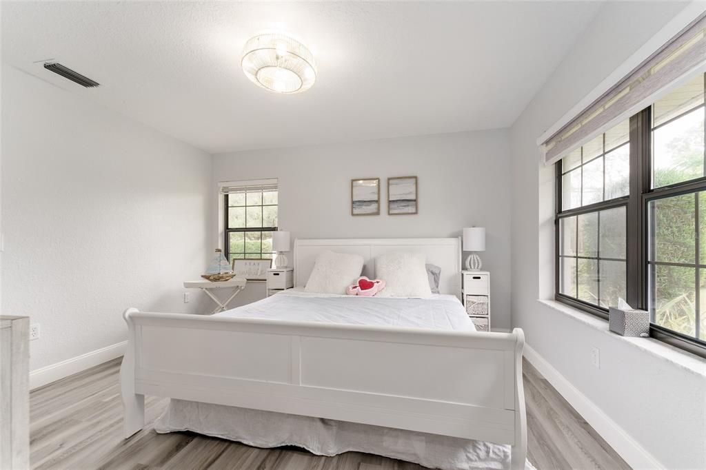 For Sale: $945,000 (4 beds, 3 baths, 2298 Square Feet)