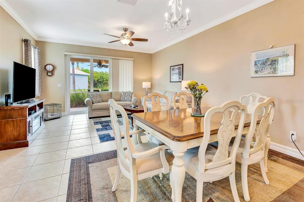 На продажу: $299,000 (3 спален, 2 ванн, 1654 Квадратных фут)