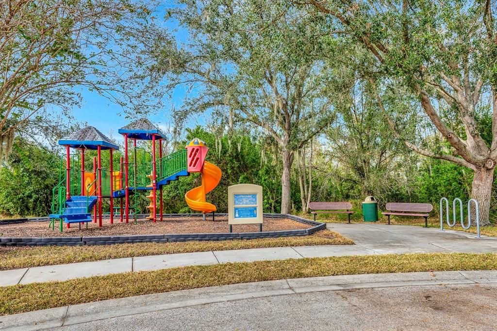 На продажу: $299,000 (3 спален, 2 ванн, 1654 Квадратных фут)