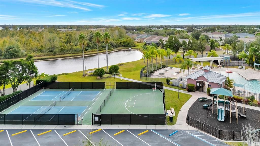 На продажу: $299,000 (3 спален, 2 ванн, 1654 Квадратных фут)