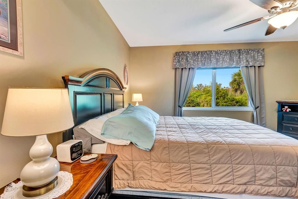 На продажу: $299,000 (3 спален, 2 ванн, 1654 Квадратных фут)