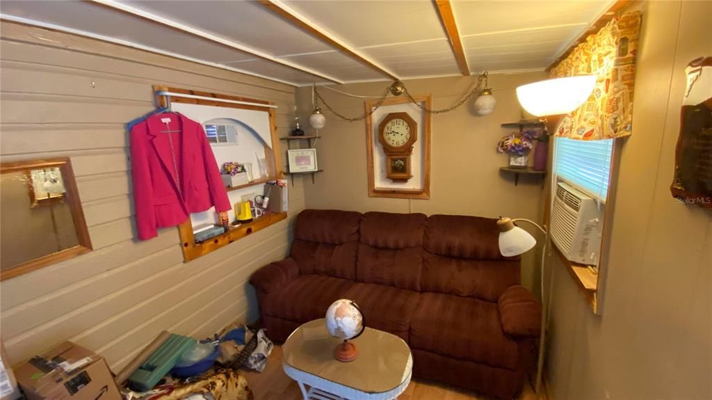 待售: $139,900 (3 贝兹, 2 浴室, 640 平方英尺)