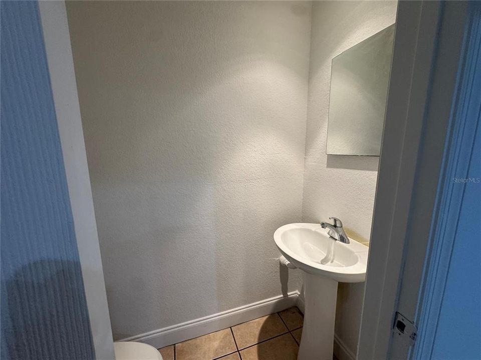 待售: $158,000 (2 贝兹, 1 浴室, 1240 平方英尺)