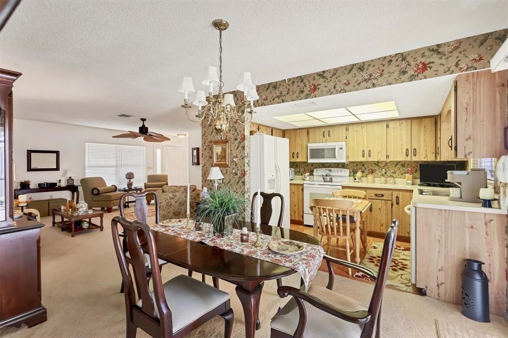 En Venta: $459,900 (3 camas, 2 baños, 1343 Pies cuadrados)