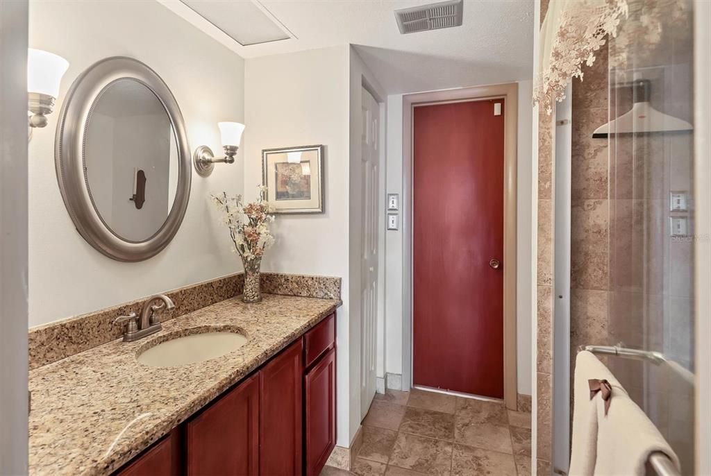 En Venta: $459,900 (3 camas, 2 baños, 1343 Pies cuadrados)