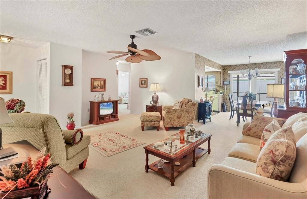 En Venta: $459,900 (3 camas, 2 baños, 1343 Pies cuadrados)