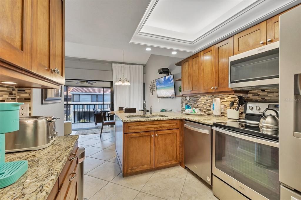 For Sale: $675,000 (2 beds, 2 baths, 756 Square Feet)